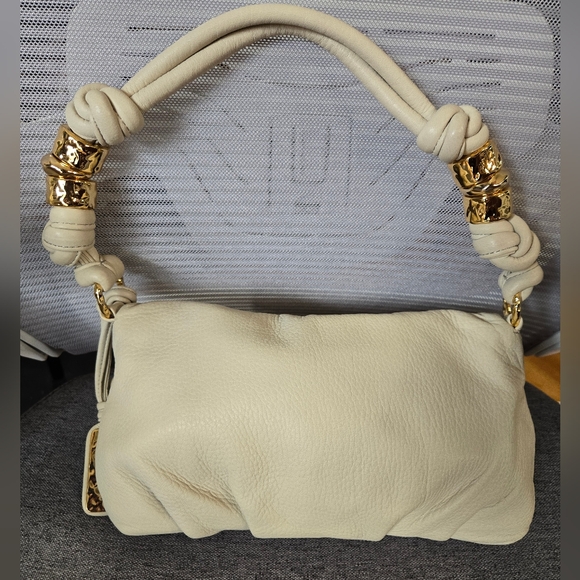 Michael Kors NWOT RARE Shoulder Bag!! - Picture 4 of 11